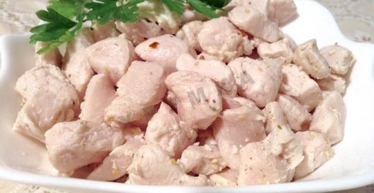 Заварная куриная грудка в молоке