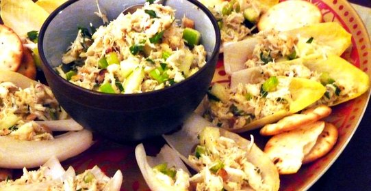 Крабовый салат с яблоком