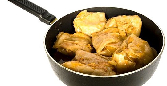 Капустные рулеты с говядиной, свининой, зеленым луком и чили по‑японски