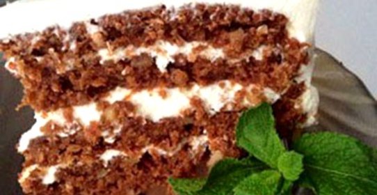 Морковный торт с кремом на основе сыра филадельфия