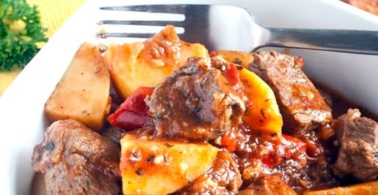 Жареная баранина с картошкой