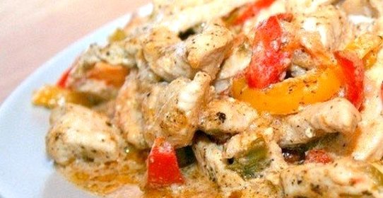 Свинина с овощами, тушеная в сливках