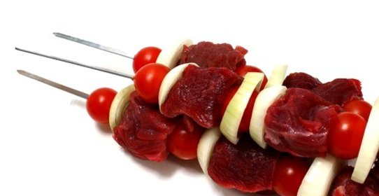 Детские шашлыки из говядины с черри