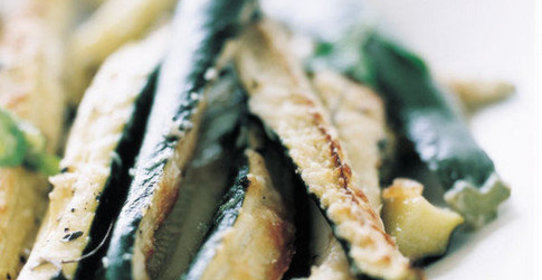 Цуккини, запеченные с пармезаном