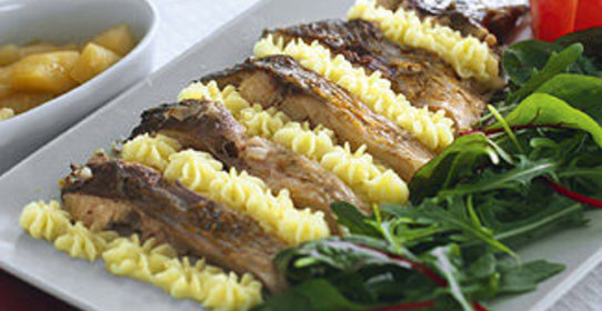 Карп, тушеный в пиве в мультиварке