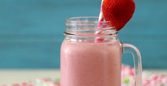 Ванильно-ягодный смузи