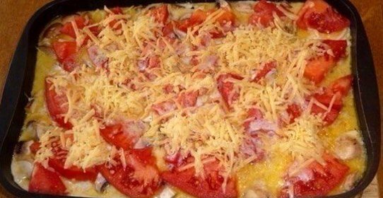 Свинина, запеченная с овощами под соусом бешамель