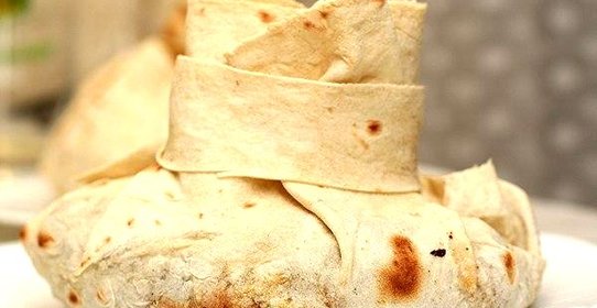 Мясо в армянском лаваше