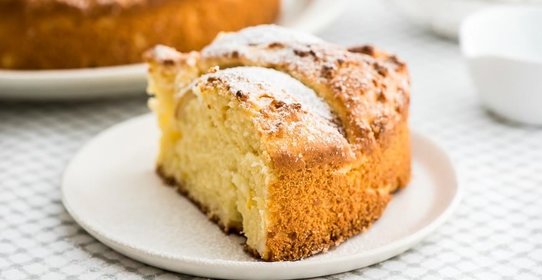 Творожный пирог с айвой