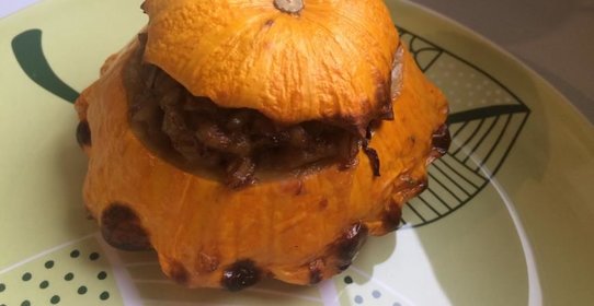 Патиссоны фаршированные ризотто из перловки с белыми грибами