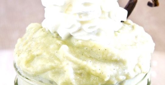 Кокосовая тапиока с ванилью и зеленым чаем