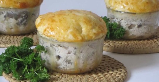 Мини-пироги с курицей