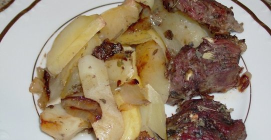 Баранина в духовке с картофелем