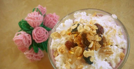 Творожный десерт с мюсли