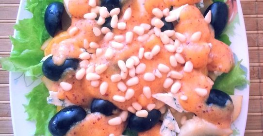 Салат «Груши в сыре»