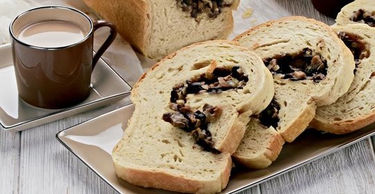 Пирог-бриошь с грибами