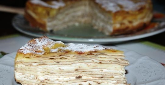 Блинный пирог с творожной начинкой