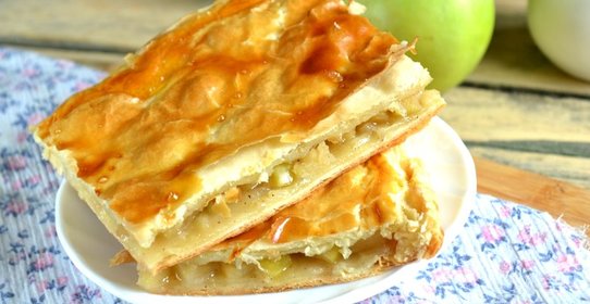 Простой яблочный пирог