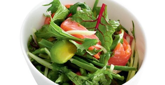 Салат с лососем