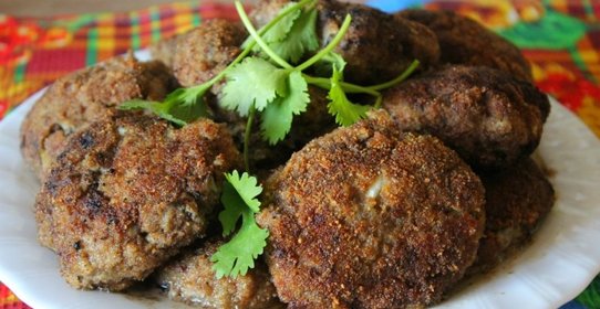 Мясные биточки с грибами