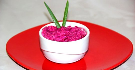 Салат из свеклы с чесноком и майонезом