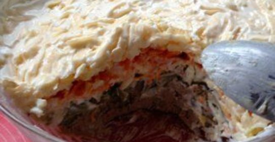 Салат с куриной печенью