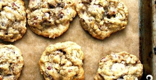 Овсяное печенье с орехами и шоколадом