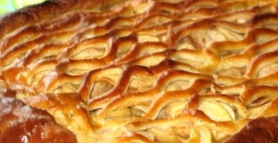 Дрожжевой пирог с яблоками