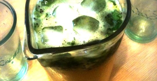 Мохито с киви и базиликом