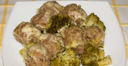 Фрикадельки на пару