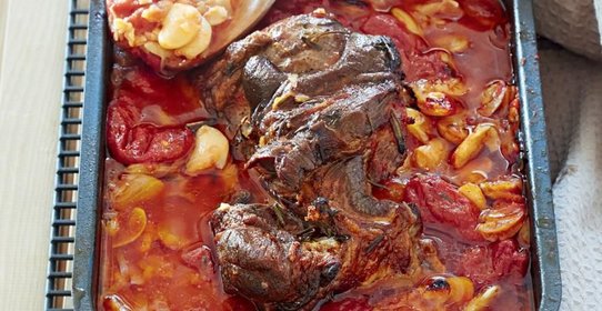 Баранина, запеченная на фасоли