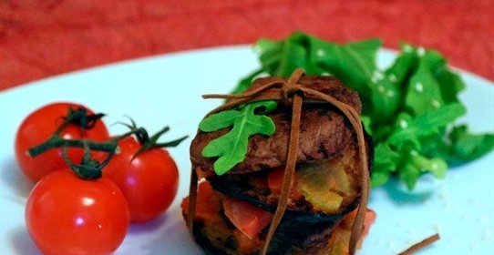 Пикката из телятины с прошутто и обжаренными овощами