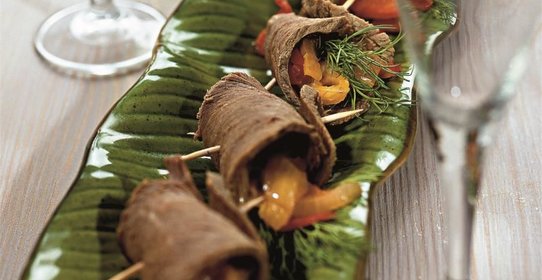 Рулеты из говядины с маринованным перцем