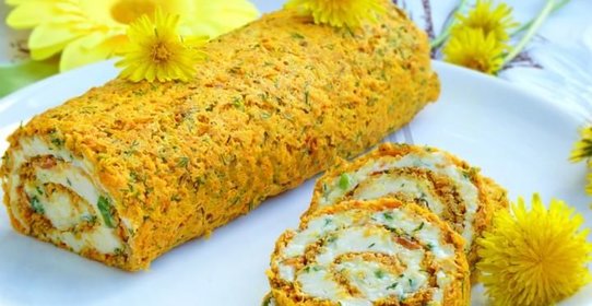 Морковный рулет с сырной начинкой