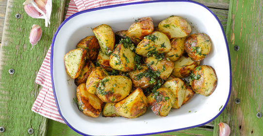 Запеченный молодой картофель