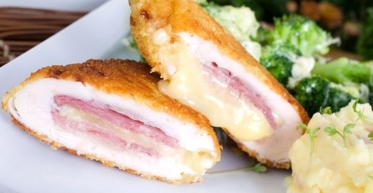 Куриные рулетики с ветчиной