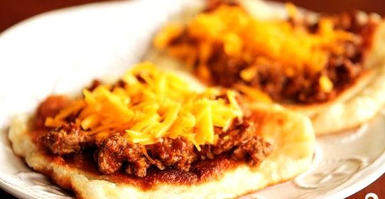 Лепешки с говяжьим фаршем и сыром