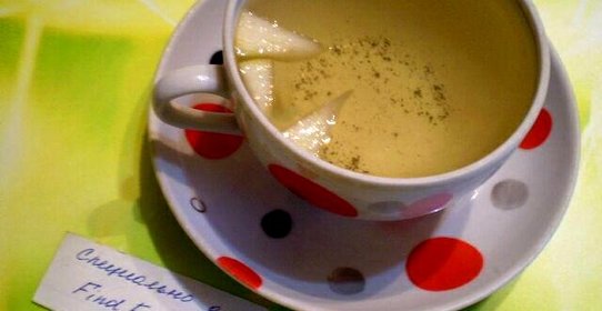 Зеленый чай с мятой и яблоком