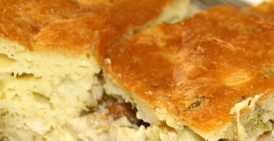 Заливной пирог с курицей и брокколи