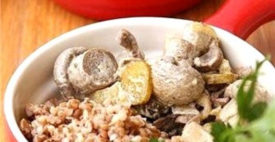 Телячьи почки с грибами в сметанном соусе