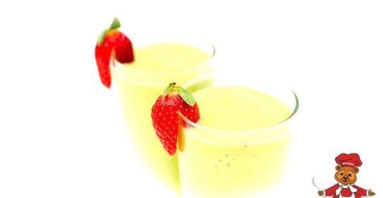 Смузи из авокадо и бананами