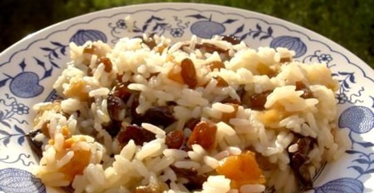 Плов с яблоками