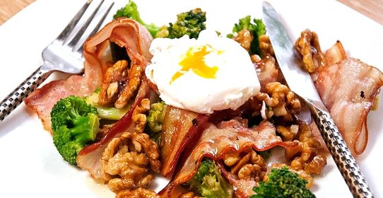 Брокколи с панчеттой