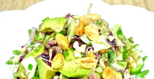 Салат с арахисом