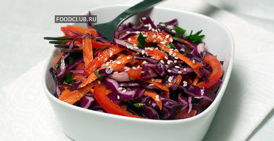 Овощной салат с красной капустой