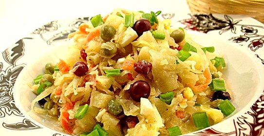 Салат из картофеля и квашеной капусты