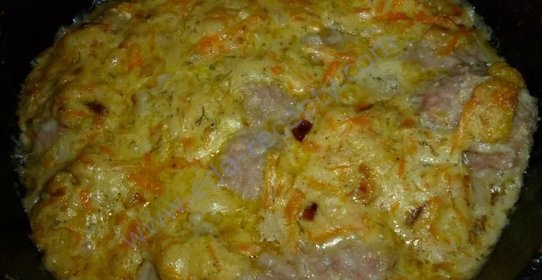 Тефтели в сметанном соусе в духовке