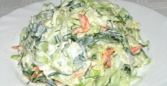 Салат из свежей зелени