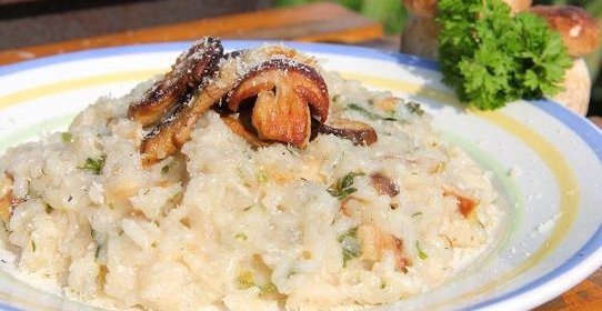 Ризотто с белыми грибами и петрушкой
