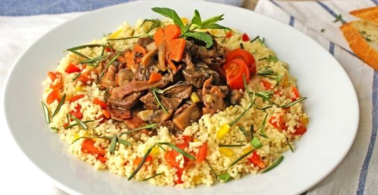 Говядина по‑бургундски с кускусом